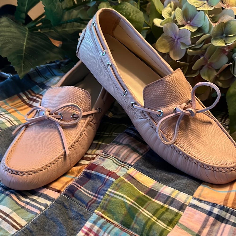 Cole Haan Pink Bow Tie Driving Moccasins. Size 9